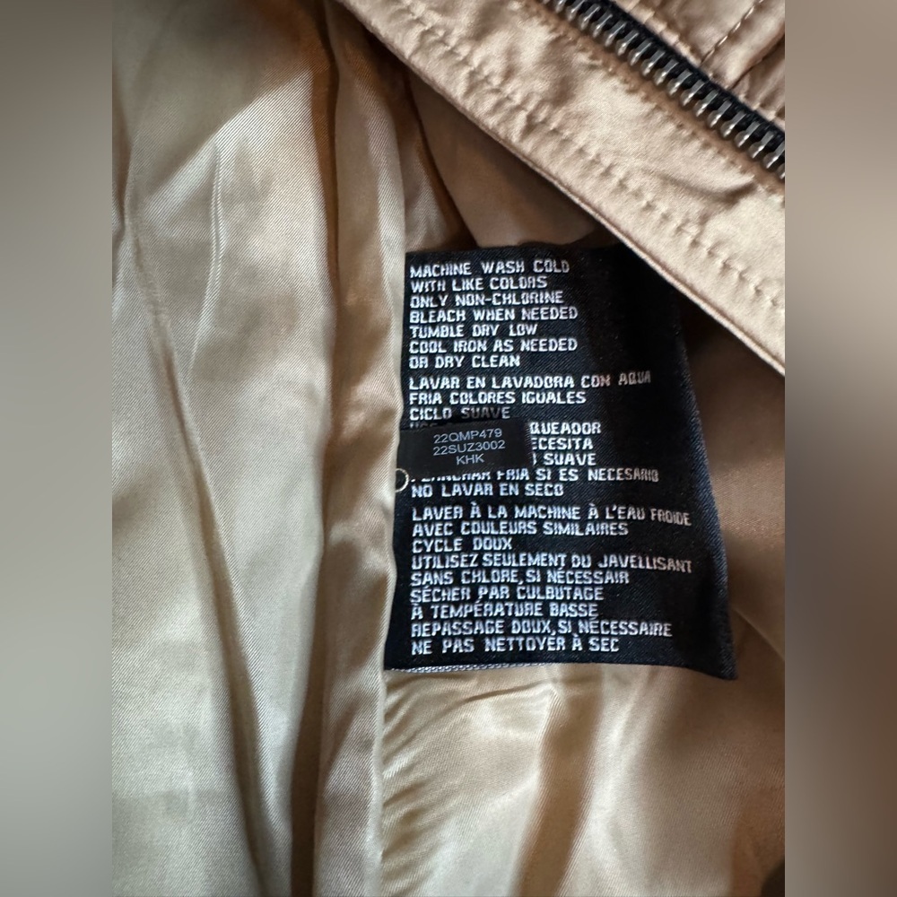 Woman’s Quilted Tan Jacket - Picture 4 of 4